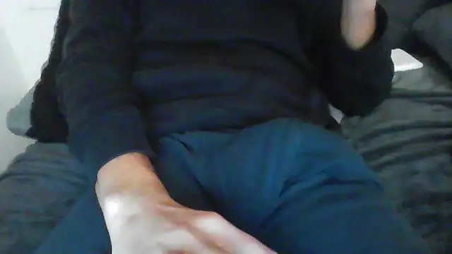 latinman7944 online show from December 17, 6:18 am