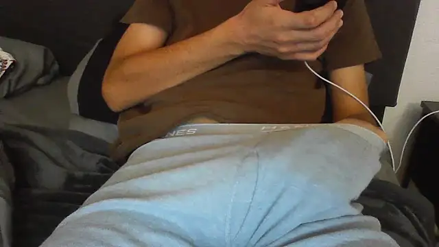 latinman7944 online show from March 25, 9:08 am