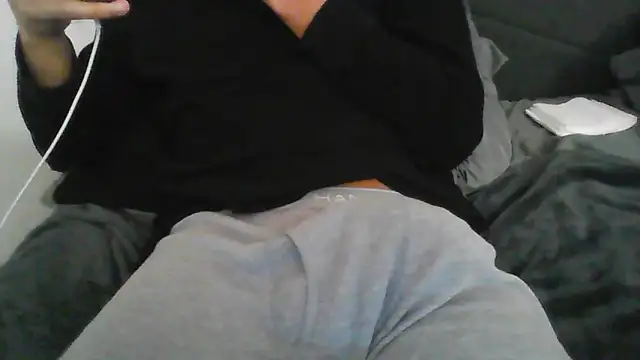 latinman7944 online show from February 25, 6:57 am