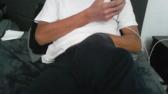 latinman7944 online show from April 22, 5:36 am