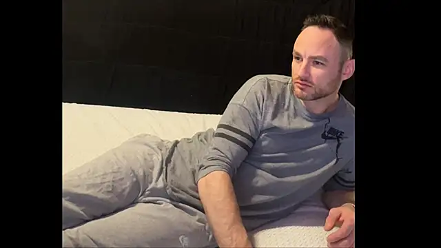 famous1tad online show from March 24, 1:44 pm