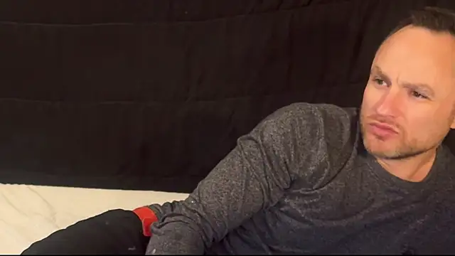 famous1tad online show from April 18, 1:46 pm