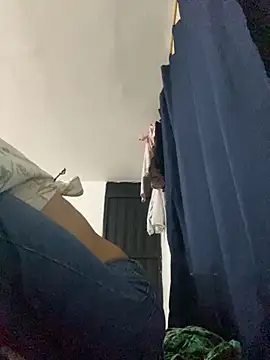 Snapshot of Labby18 chatting on November 26, 4:23 am Labby18 online show from November 26, 4:23 am