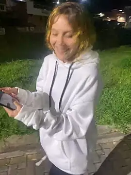 Snapshot of Labby18 chatting on November 24, 12:43 am Labby18 online show from November 24, 12:43 am