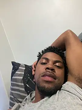 Snapshot of Chocolatemf chatting on December 14, 4:40 am Chocolatemf online show from December 14, 4:40 am