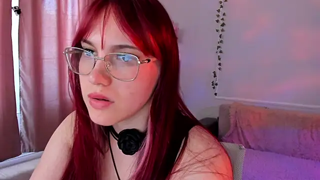 Snapshot of SweetieMarry chatting on July 2, 3:23 am SweetieMarry online show from July 2, 3:23 am