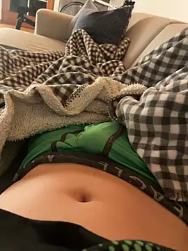 nightbound99 online show from March 2, 3:18 am