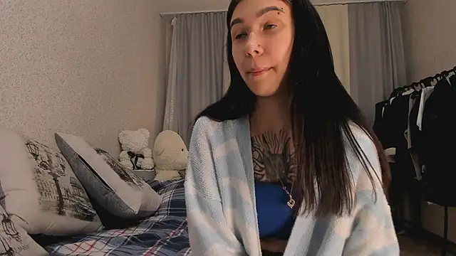 Snapshot of SakuraVibe chatting on November 28, 3:45 pm SakuraVibe online show from November 28, 3:45 pm