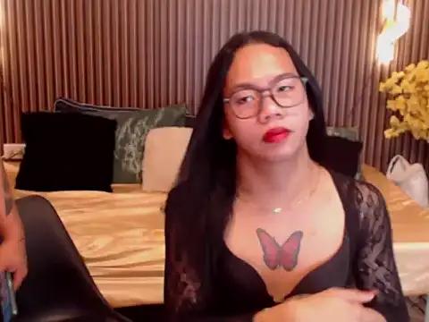 Snapshot of TransGoddessSofia chatting on February 2, 8:46 am TransGoddessSofia online show from February 2, 8:46 am