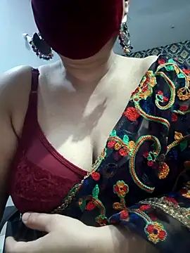 Snapshot of Here_maya chatting on March 12, 6:01 pm Here maya online show from March 12, 6:01 pm
