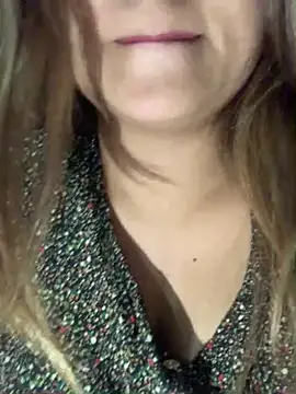 Snapshot of hotladki5 chatting on December 5, 11:20 am hotladki5 online show from December 5, 11:20 am