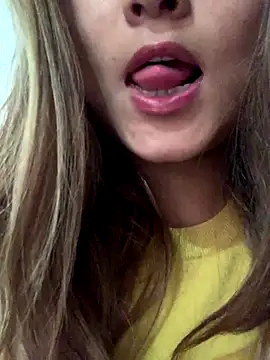 Snapshot of hotladki5 chatting on December 15, 11:27 am hotladki5 online show from December 15, 11:27 am