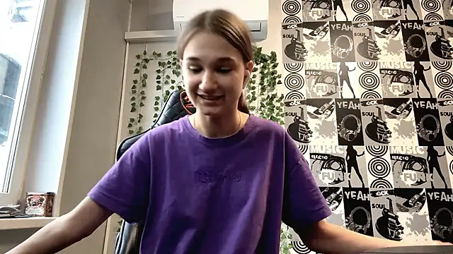 helgicuteness online show from January 14, 11:14 am