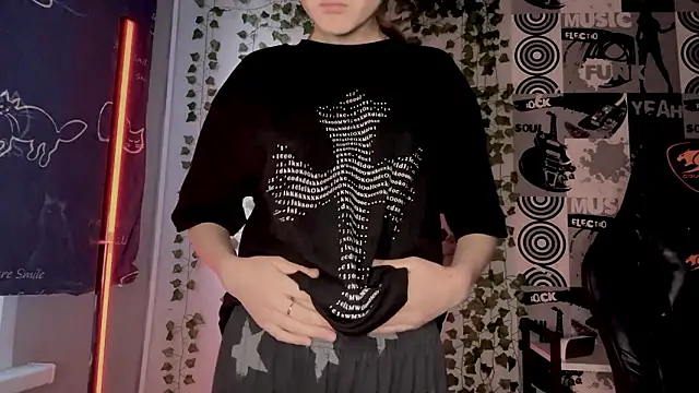 helgicuteness online show from February 28, 11:43 am