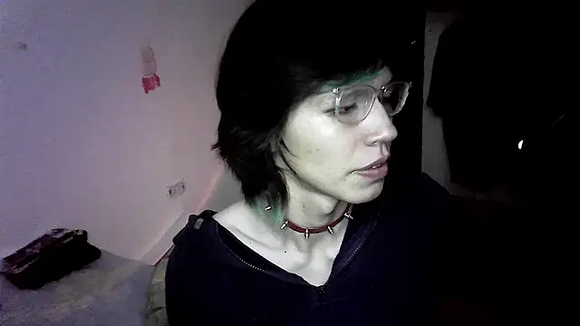 Snapshot of ghooozt69_ chatting on December 18, 3:00 am ghooozt69 online show from December 18, 3:00 am