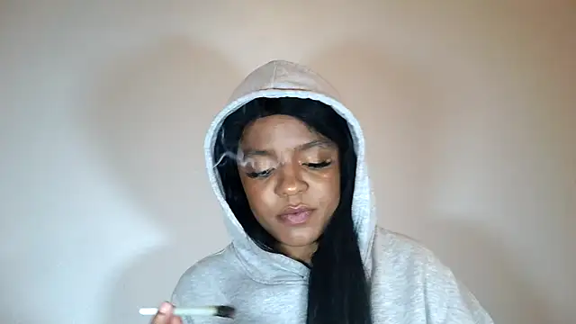 xoeewinters online show from December 4, 1:48 am