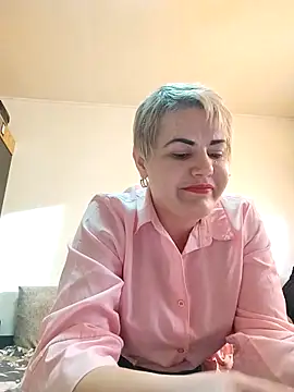 Snapshot of LushLoveee chatting on March 3, 2:46 pm LushLoveee online show from March 3, 2:46 pm