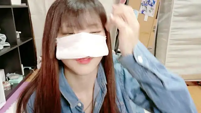  NATSUMI online show from January 14, 1:15 pm