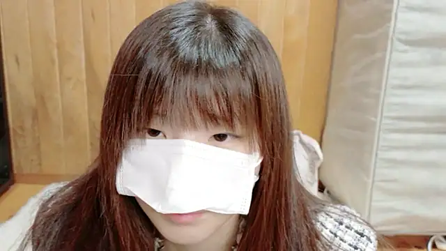  NATSUMI online show from December 18, 1:15 pm