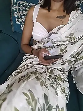 Snapshot of Ammu_Kutty143 chatting on June 8, 9:43 am Ammu Kutty143 online show from June 8, 9:43 am