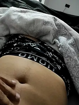 ParejaOcultaXX online show from November 27, 10:32 pm