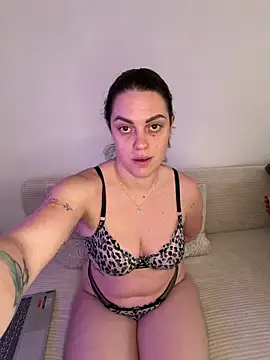 laraslittlesecrett online show from March 14, 1:50 pm