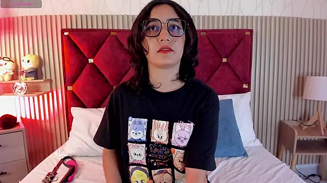 Kiri Velvet online show from June 27, 2:06 am