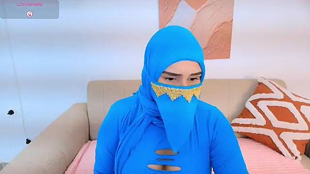 Snapshot of Mayraa_arabelle chatting on December 1, 4:08 pm Mayraa arabelle online show from December 1, 4:08 pm