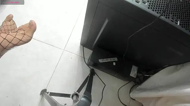 Snapshot of Giamacaray chatting on February 27, 2:01 am Giamacaray online show from February 27, 2:01 am