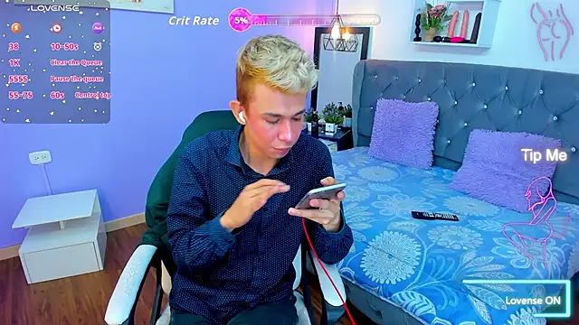 Juaan Diick online show from December 3, 2:16 pm