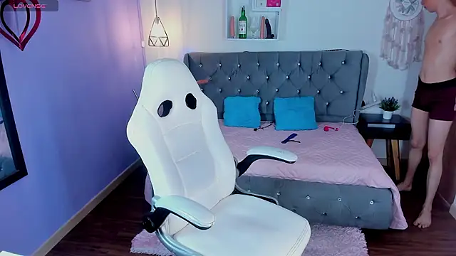 Juaan Diick online show from February 26, 5:24 pm