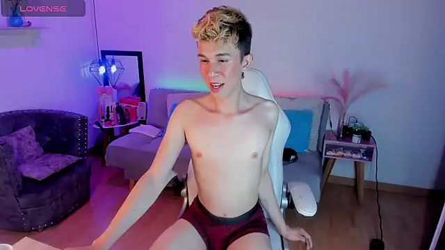 Juaan Diick online show from February 7, 8:06 pm