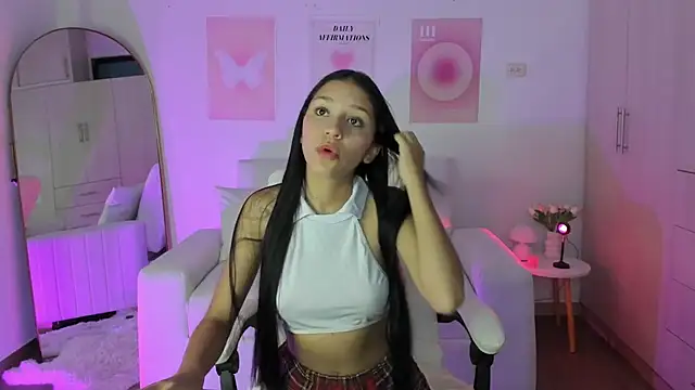 KAHTY JONES  online show from November 28, 12:05 pm