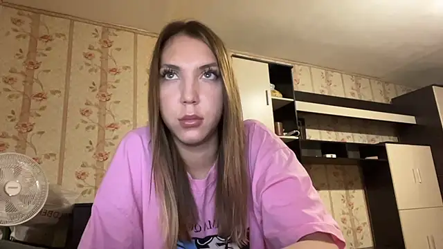 Snapshot of Katebarbie chatting on December 17, 2:11 pm Katebarbie online show from December 17, 2:11 pm