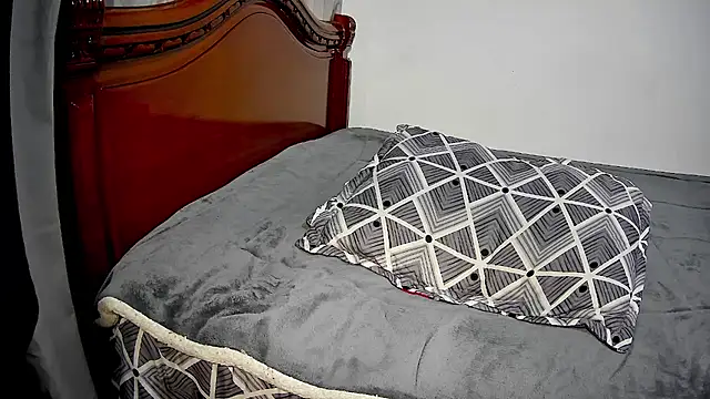 HouseOfHeat online show from February 24, 4:46 am