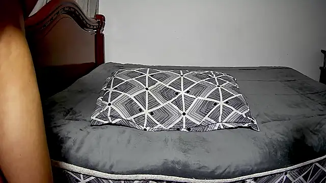 HouseOfHeat online show from February 24, 4:52 pm