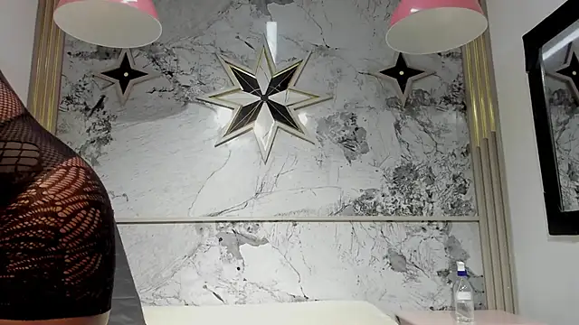 ZoeCollin online show from March 11, 7:41 pm