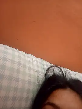 Bizcochitoc4 online show from February 20, 1:13 pm