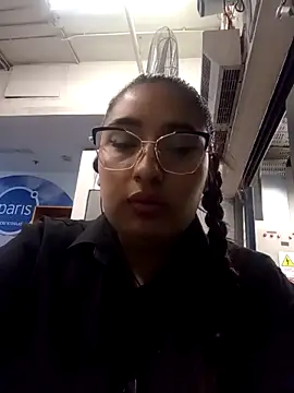 Bizcochitoc4 online show from February 17, 12:24 pm