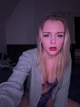 OfflineLizzy online show from March 1, 9:26 pm