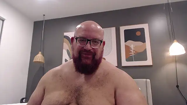 BigBearforCuddles online show from April 16, 2:45 am