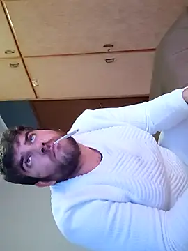 Snapshot of ziopaglia chatting on November 30, 12:17 pm ziopaglia online show from November 30, 12:17 pm