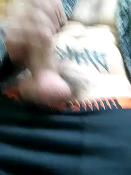 MomentoCaliente00 online show from November 30, 3:18 am