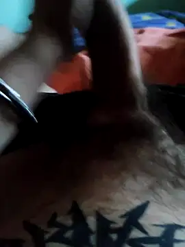 MomentoCaliente00 online show from April 19, 6:36 am