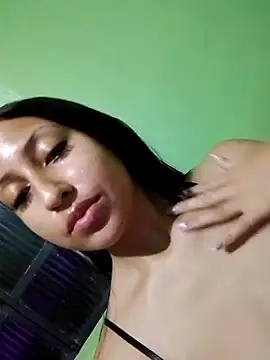 dallylah online show from December 1, 2:45 am