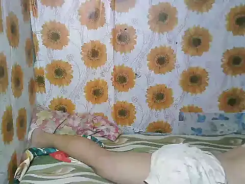 Snapshot of Smilinglovely chatting on February 21, 6:15 am Smilinglovely online show from February 21, 6:15 am