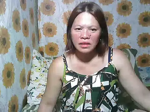 Smilinglovely online show from March 24, 9:42 am