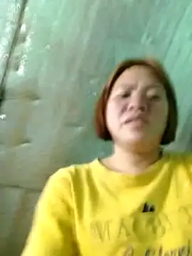 Smilinglovely online show from May 4, 6:38 am
