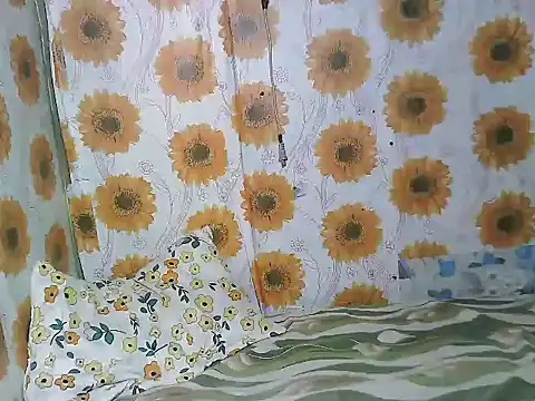 Smilinglovely online show from March 16, 6:21 pm