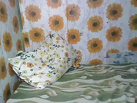 Smilinglovely online show from March 12, 10:14 pm